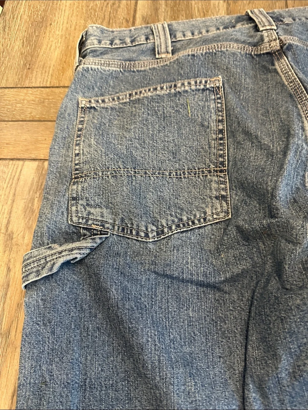 Signature by Levi Strauss Men's Carpenter Jeans Loose Fit Medium Wash W40 L32